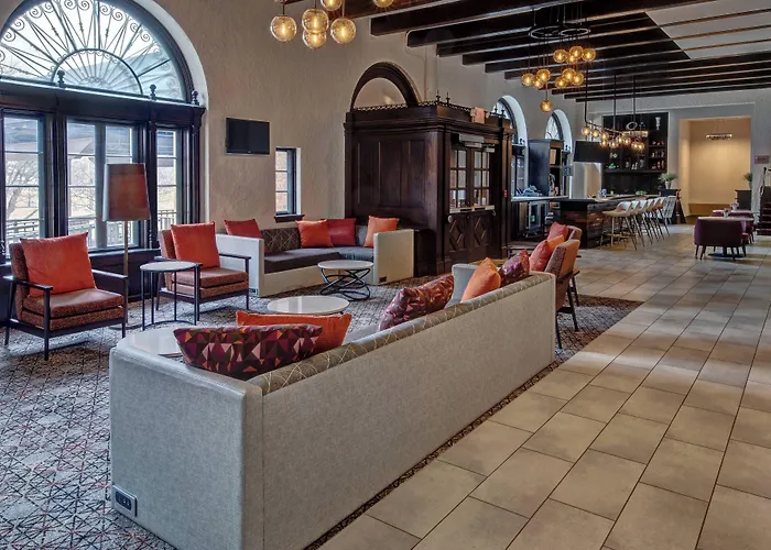 3 star hotel: Courtyard Kansas City Country Club Plaza