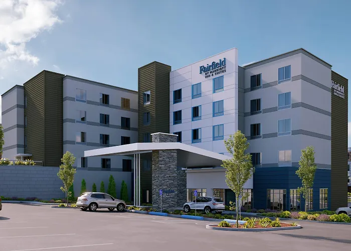 Pet Friendly hotel: Fairfield By Marriott Inn & Suites Kansas City North, Gladstone